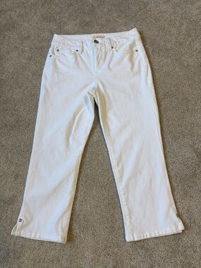 Code Bleu Women’s White Capri pant SZ4